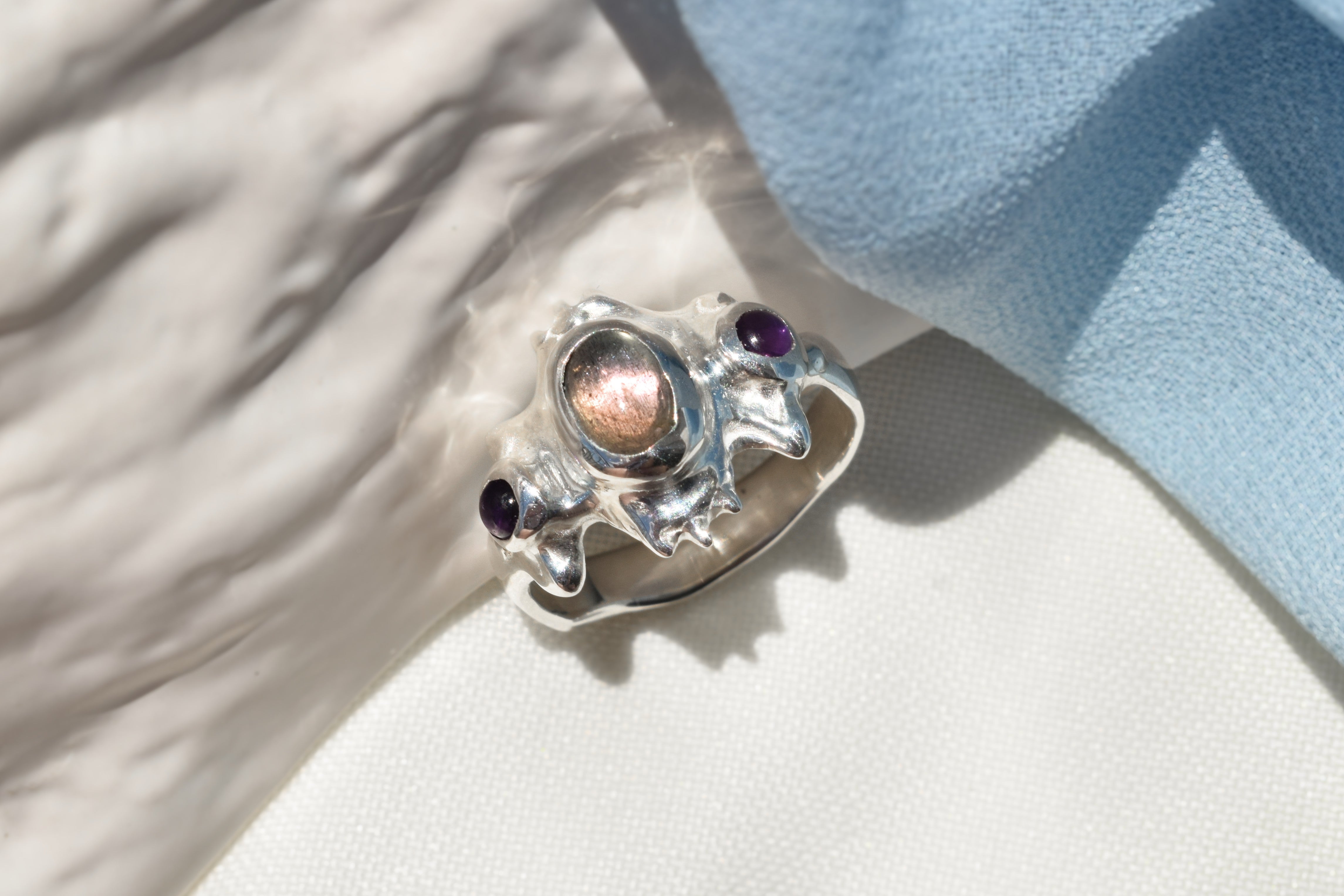 Sterling silver labradorite & amethyst ring