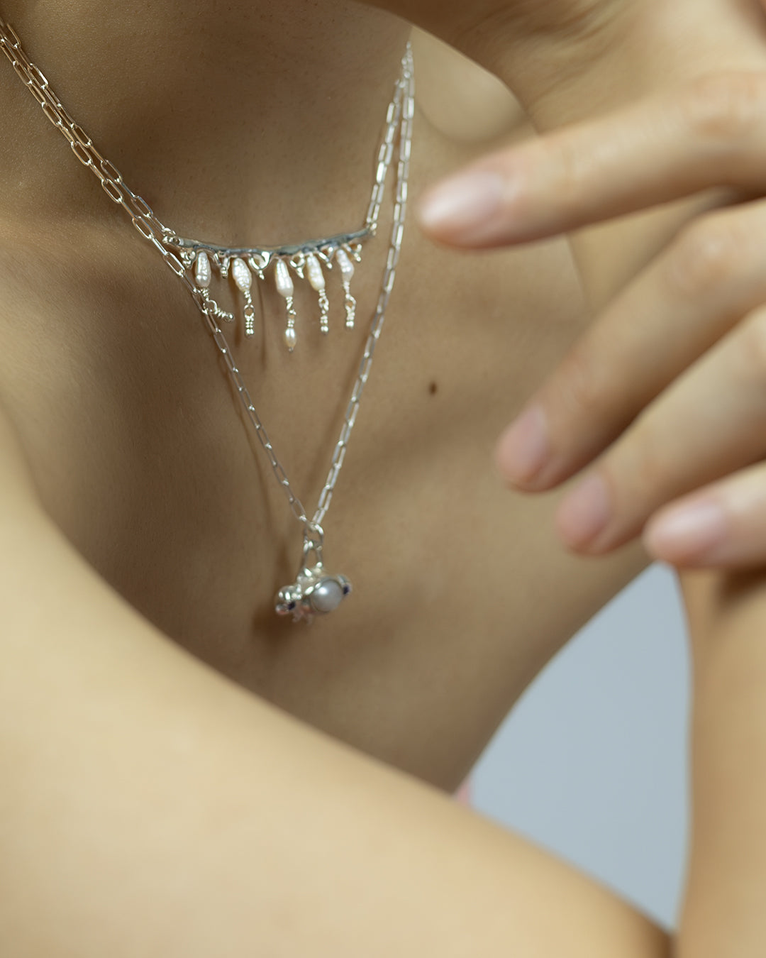 Fresh water pearl and purple cz crystals pendant necklace
