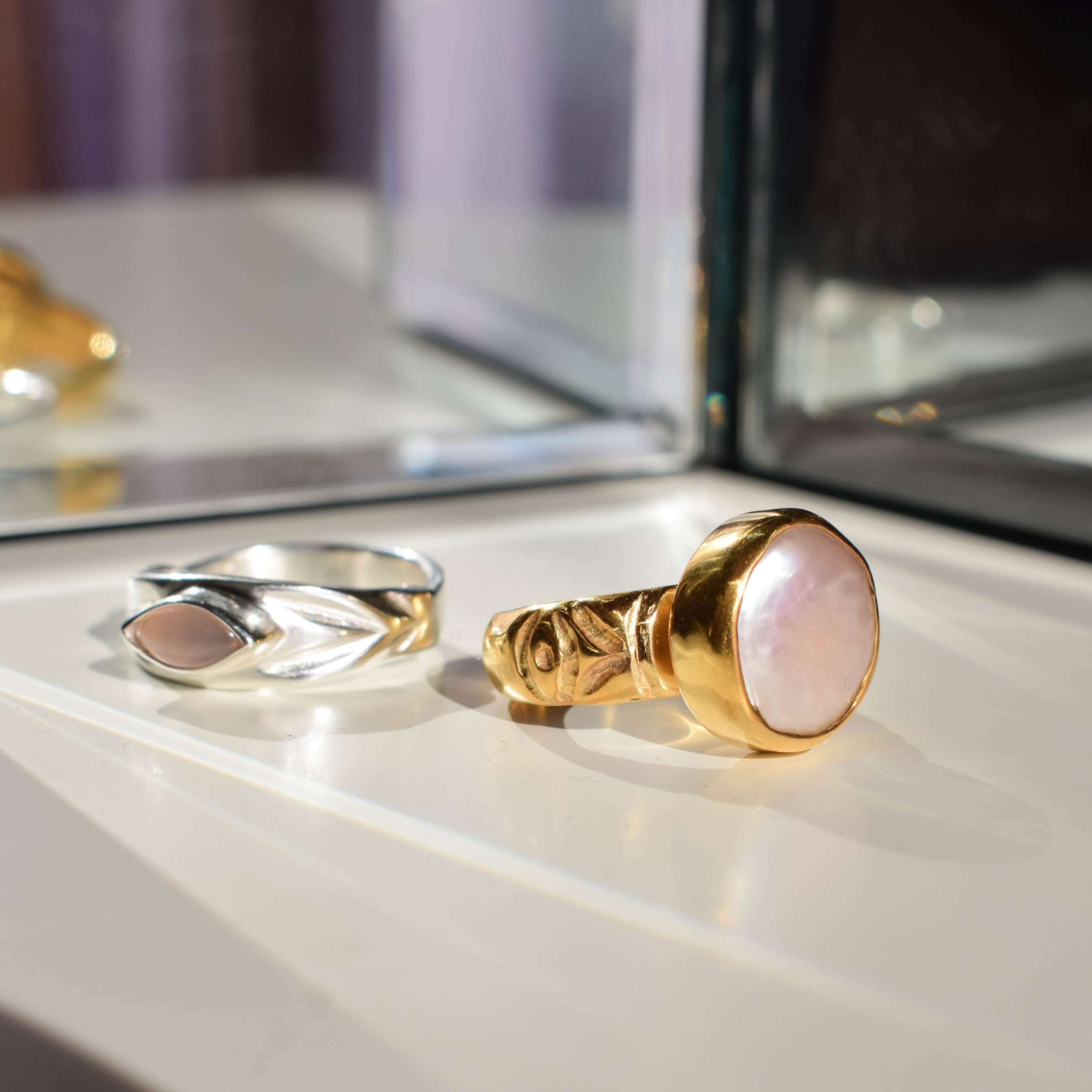 Big round pearl ring