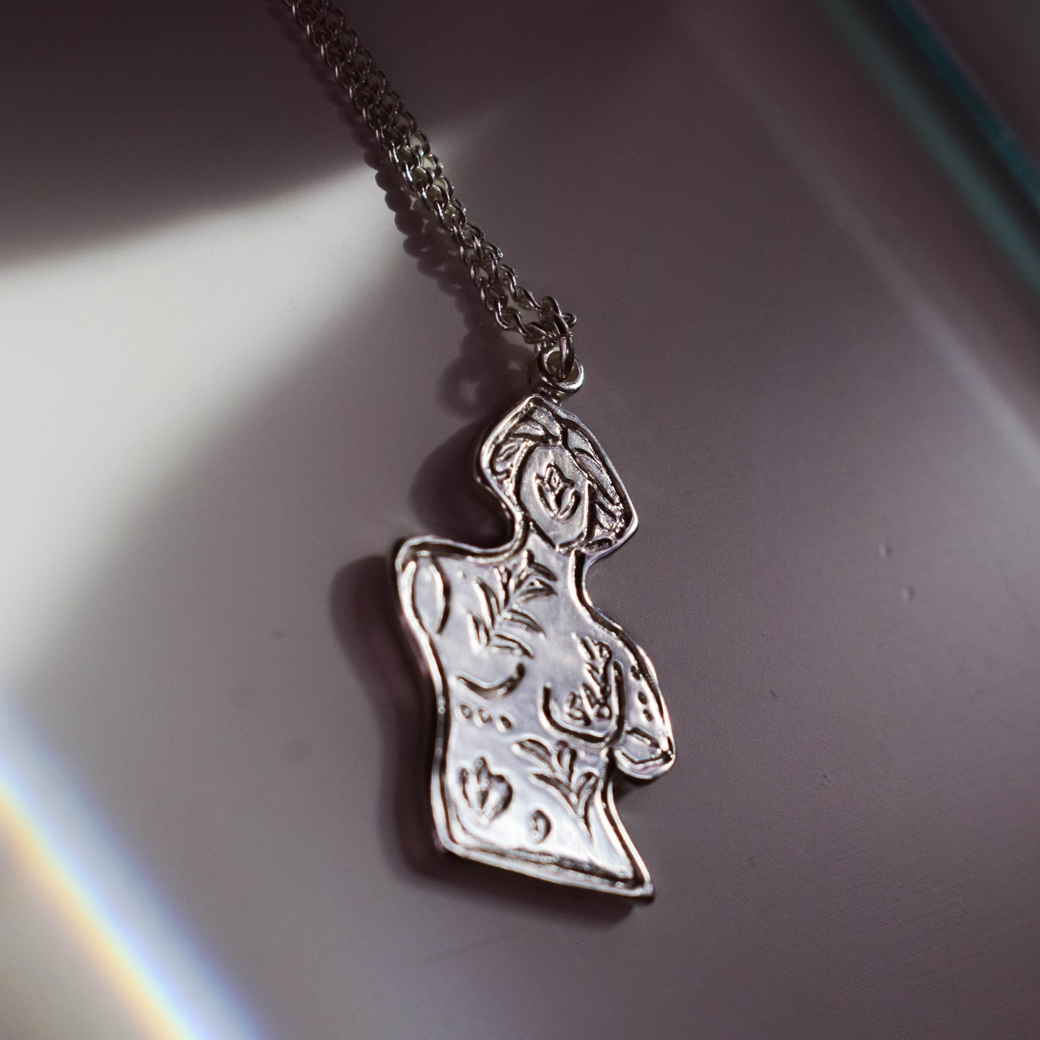 Venus necklace