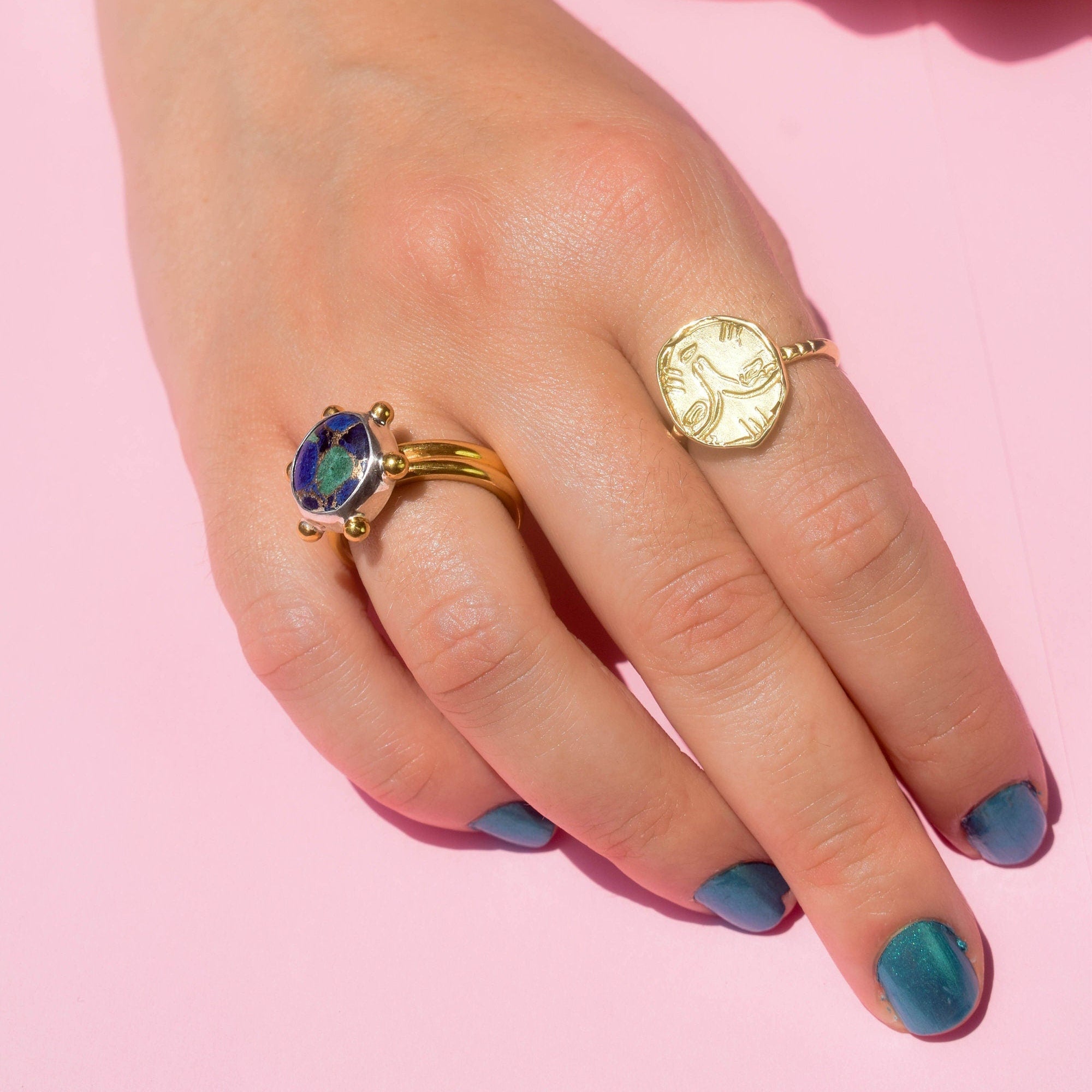 Gold face round ring