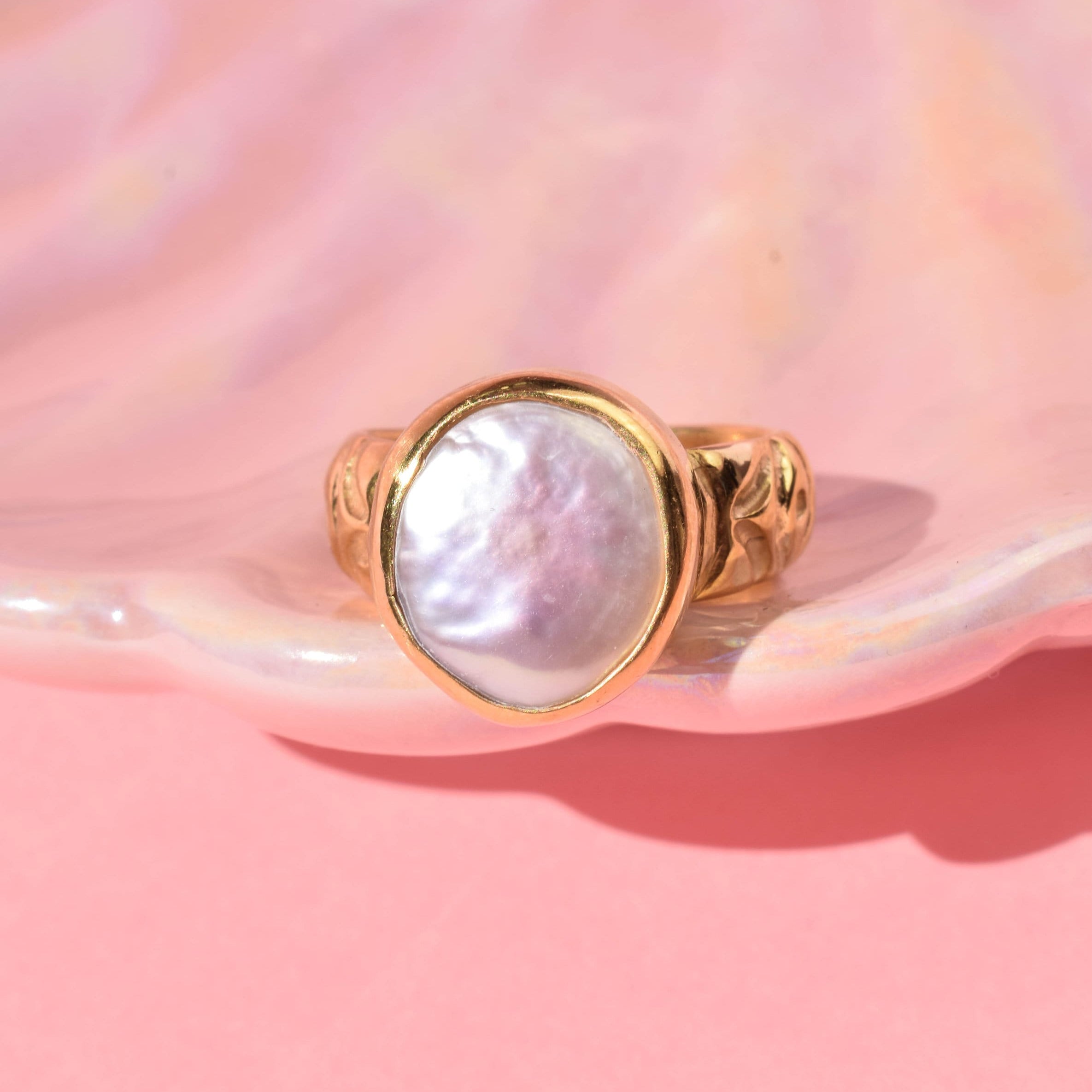 Big round pearl ring