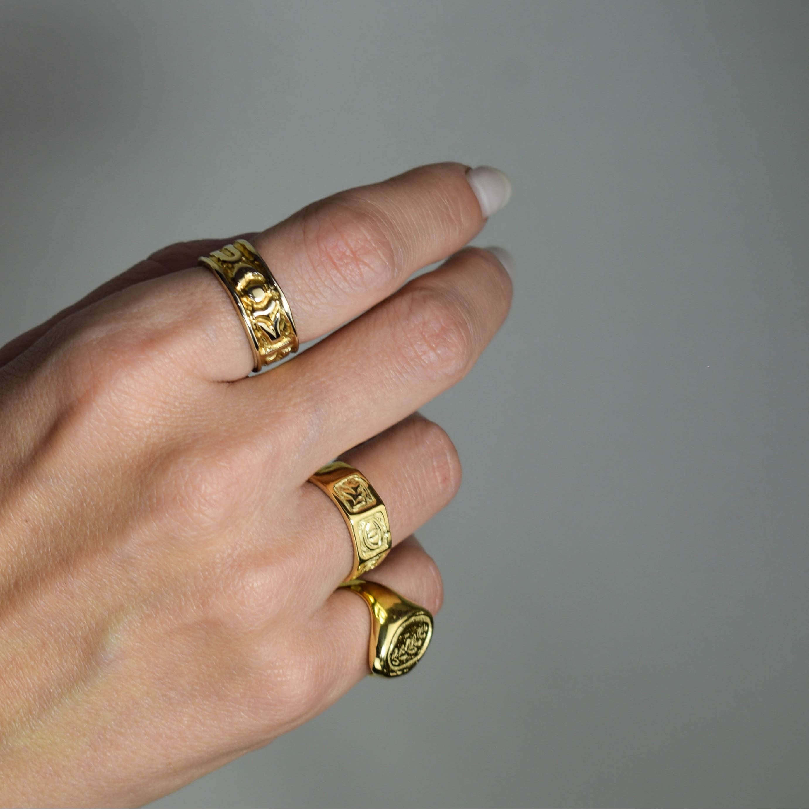 Thick wide band ring