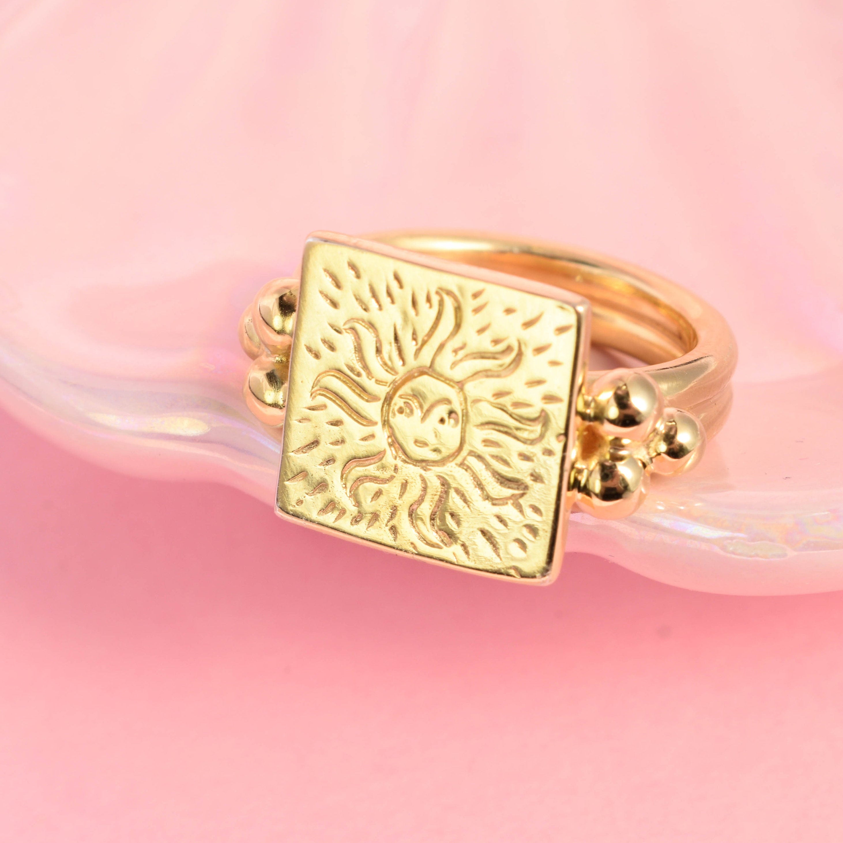 Square sun ring