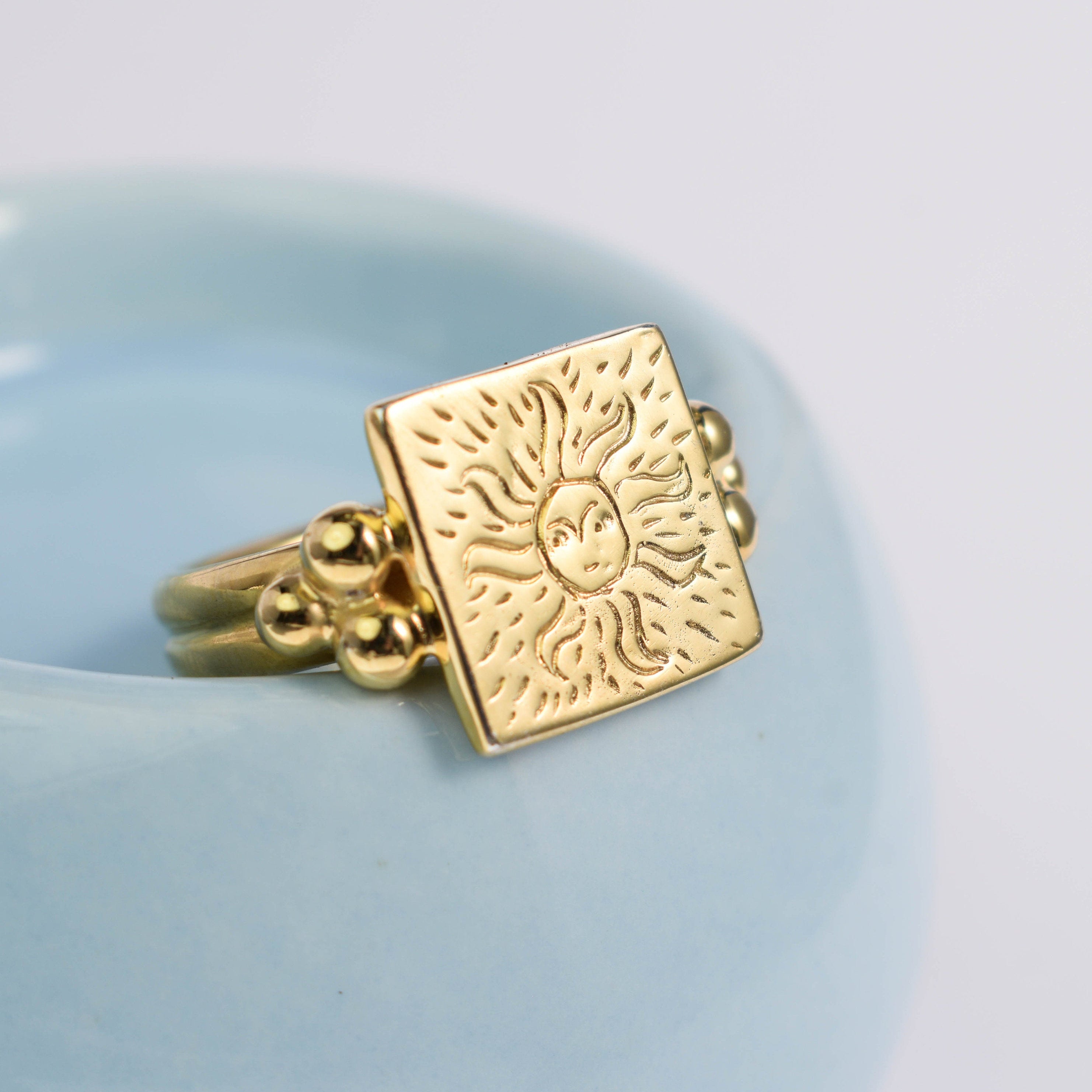 Square sun ring