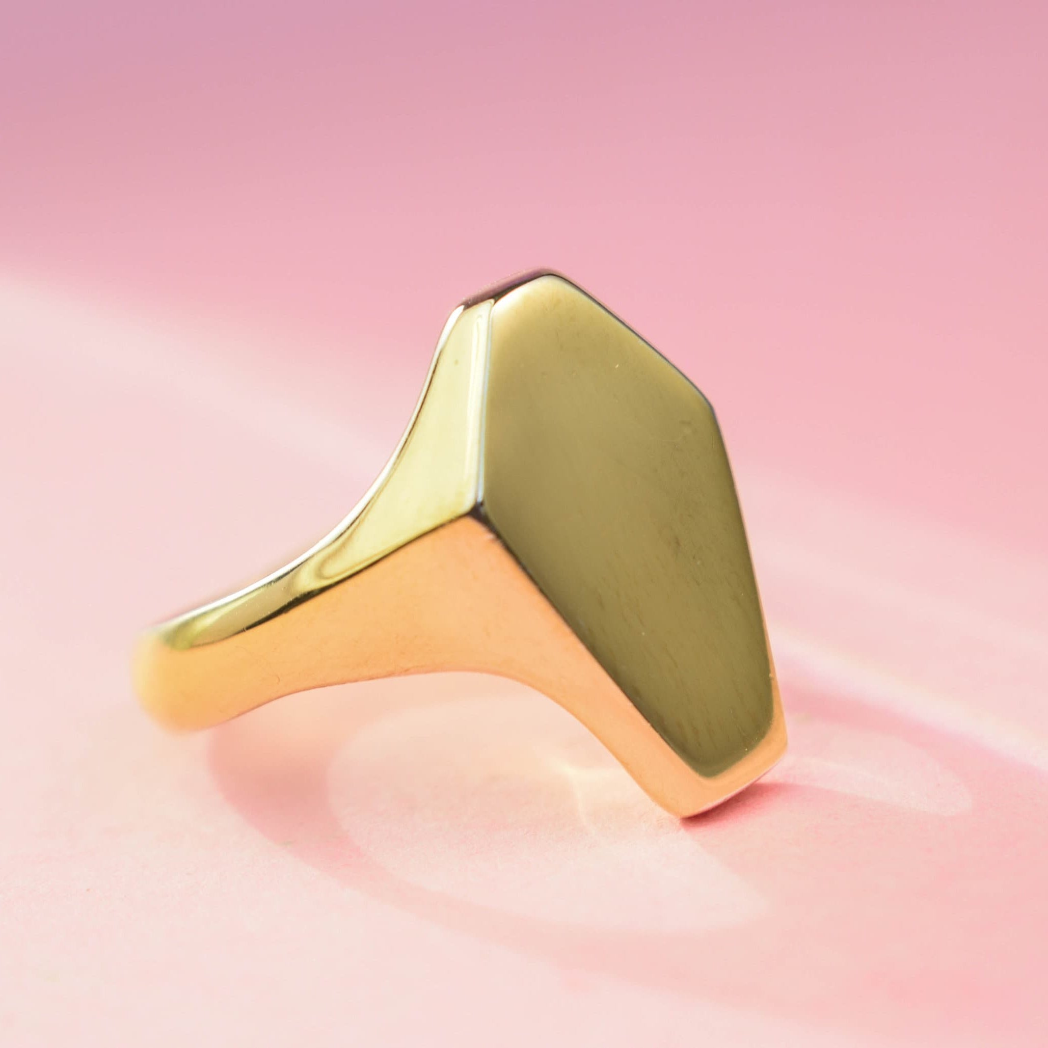 Coffin ring