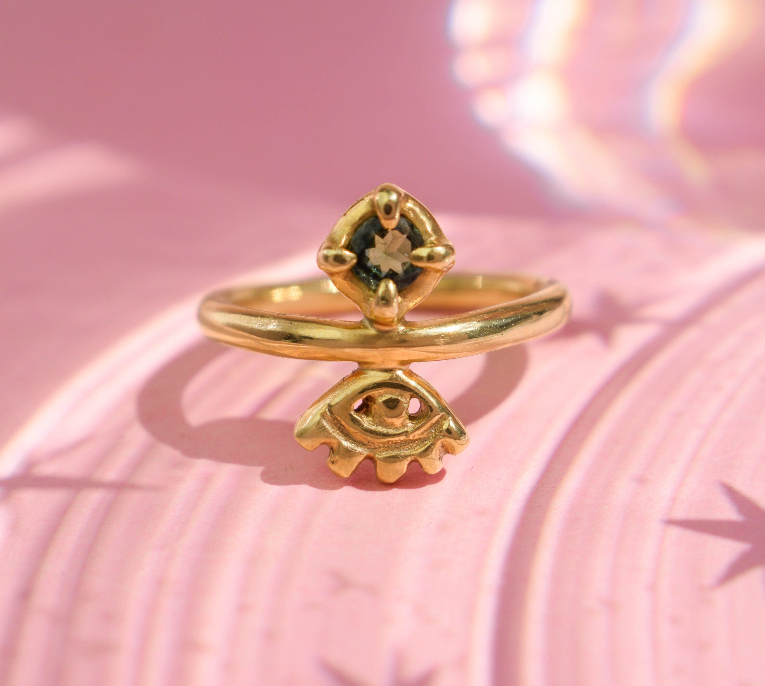 Green tourmaline gold tone ring