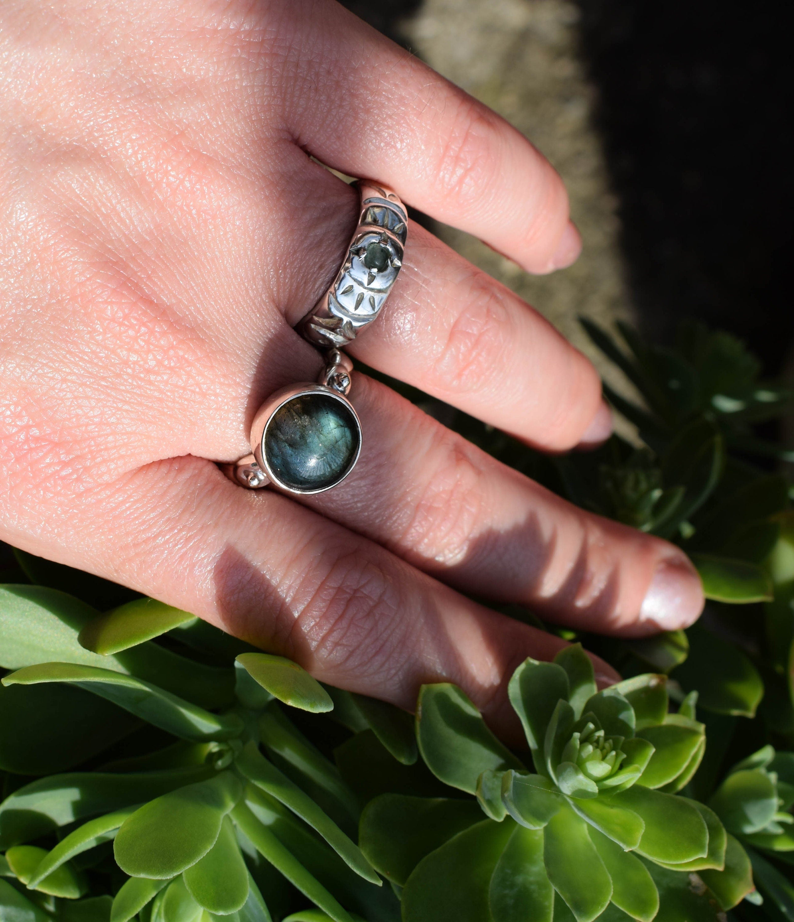 Labradorite ring