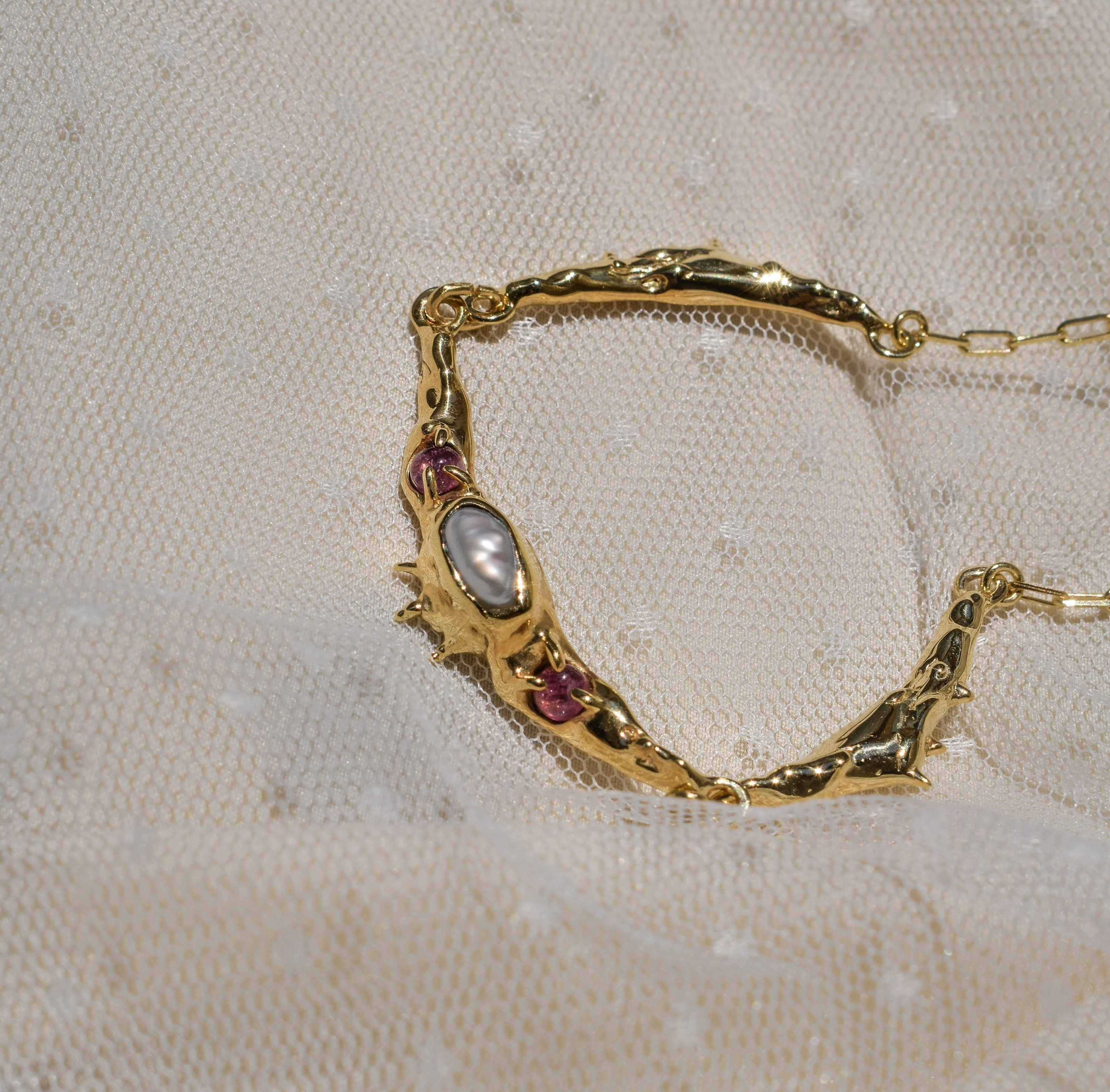 Raw necklace with irregular pearl and pink tourmalines
