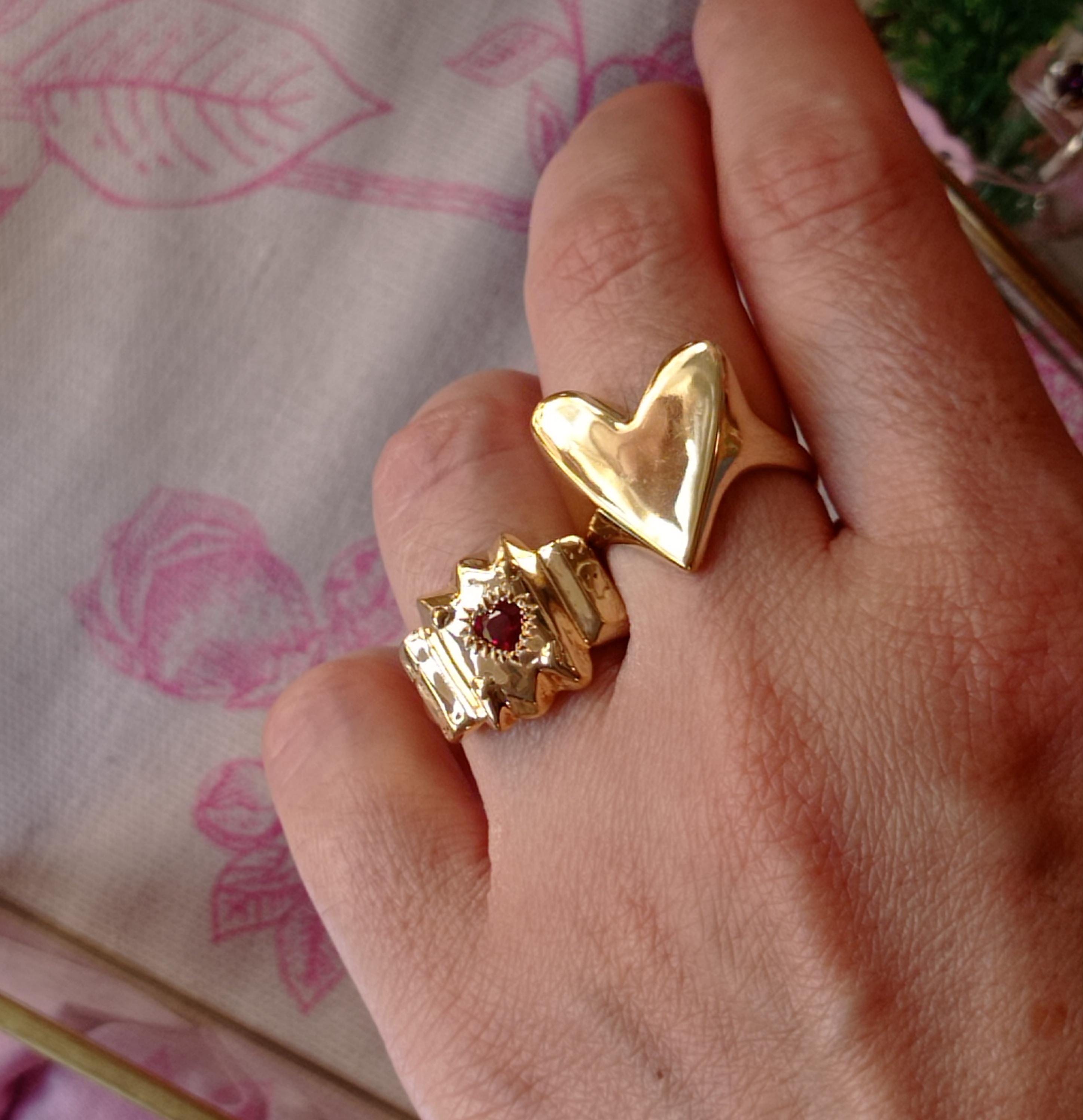 Heart signet ring