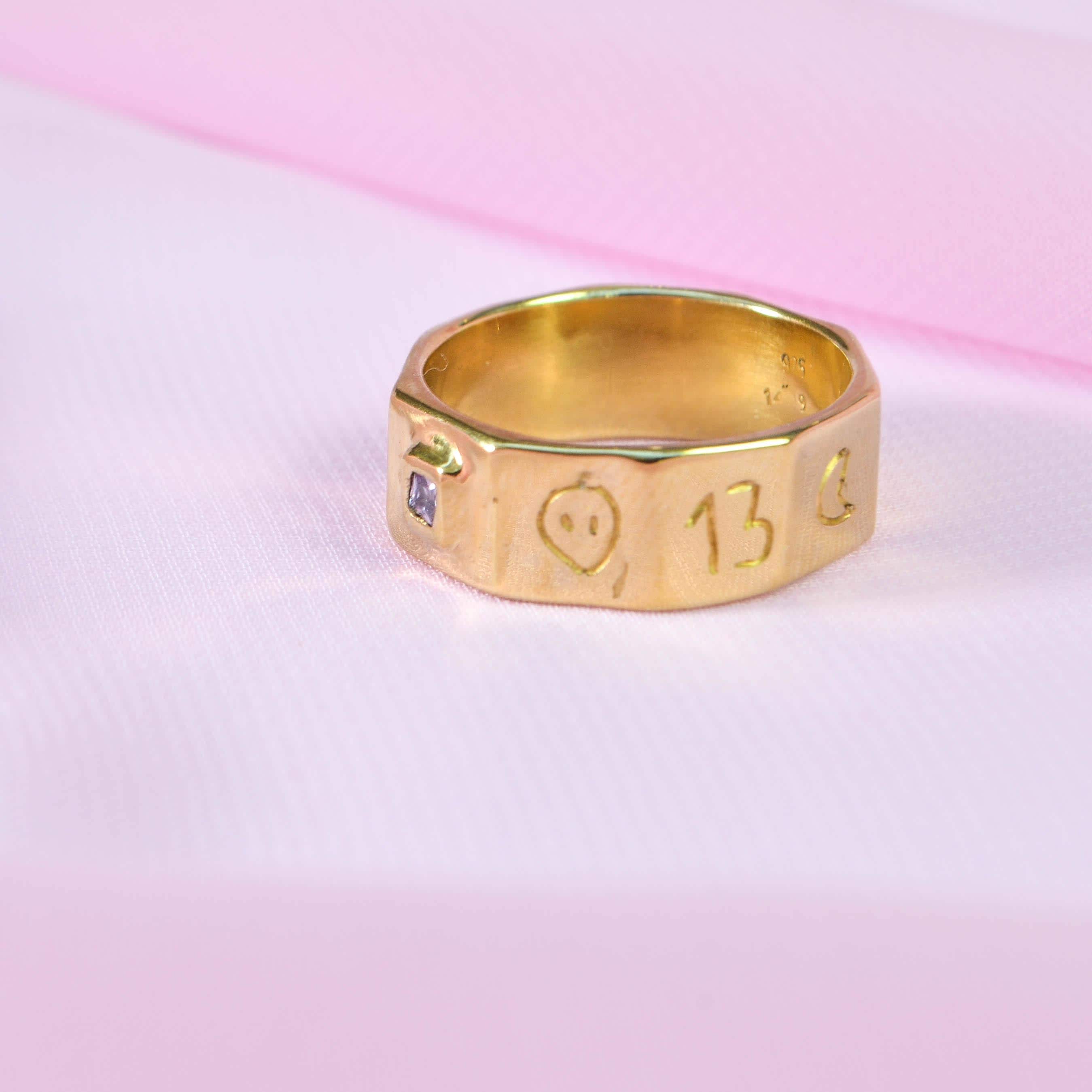 Quirky 90s band ring with a purple square zirconia