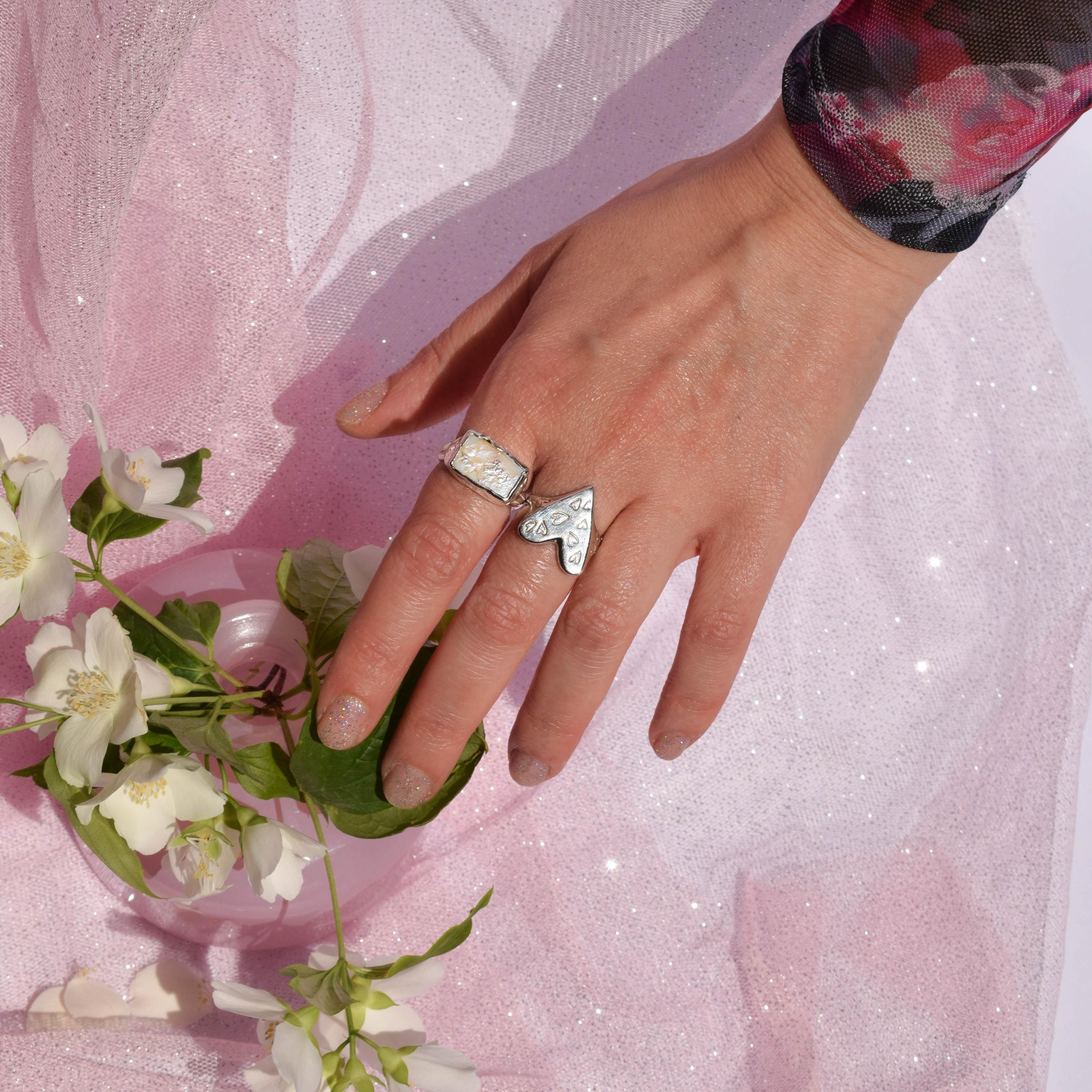 Big pearl signet ring
