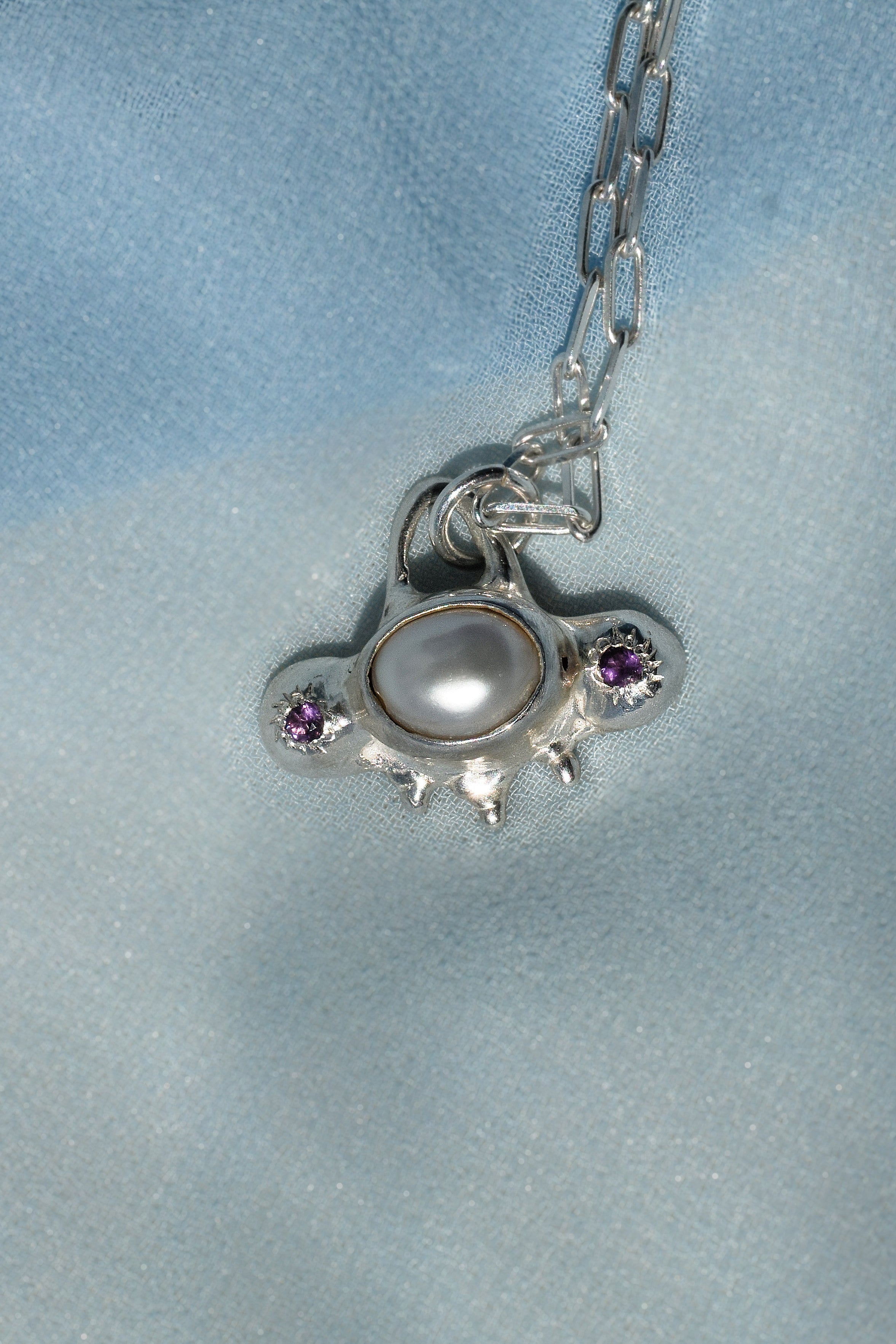 Fresh water pearl and purple cz crystals pendant necklace