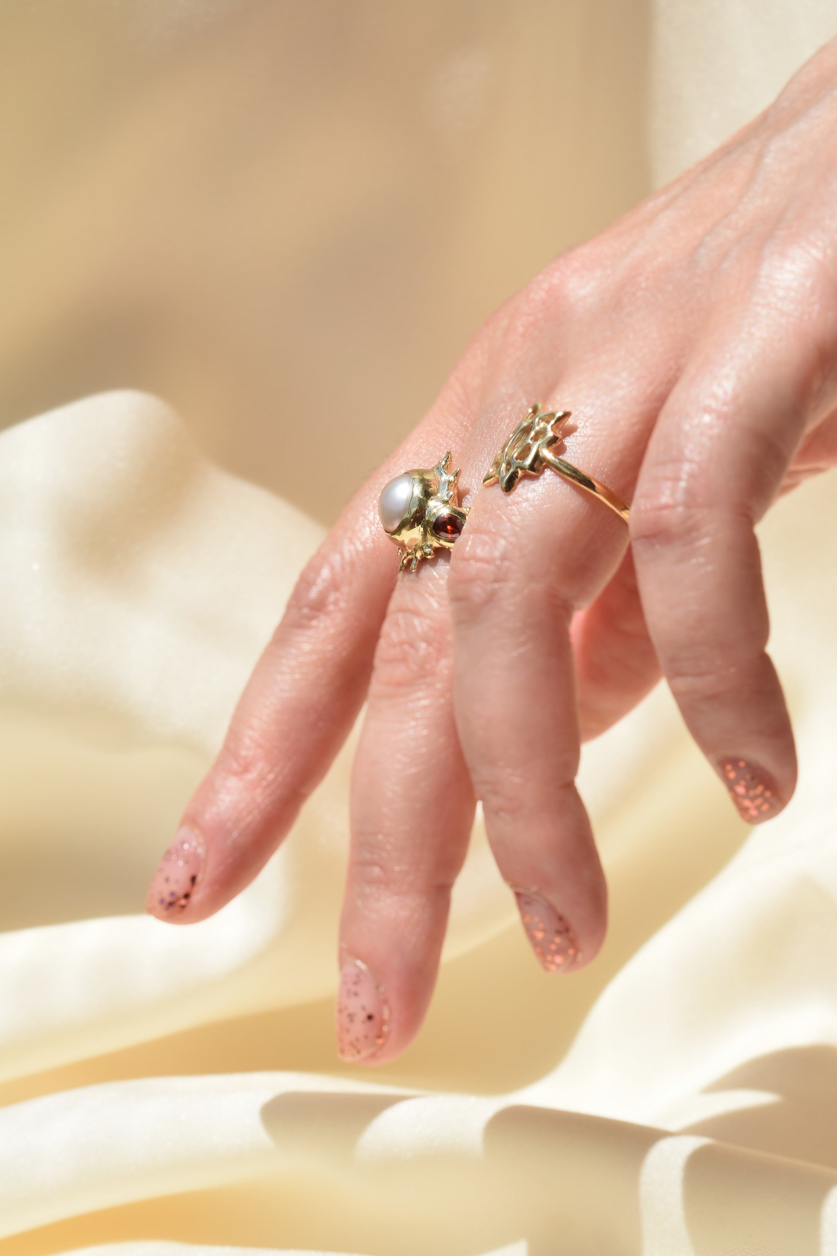 Pearl sun ring with garnet accents – Statement cocktail ring