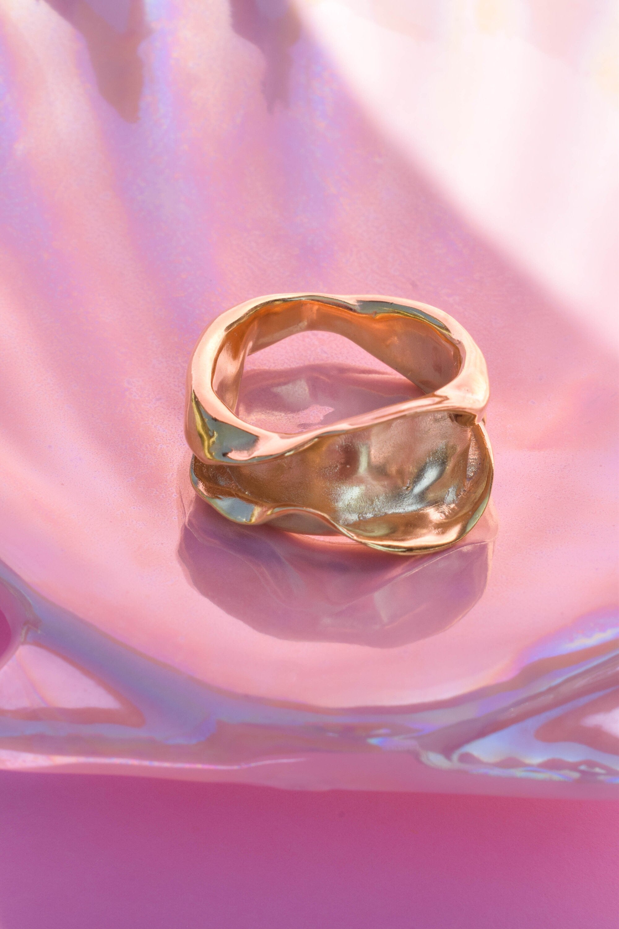 Minimalist ring