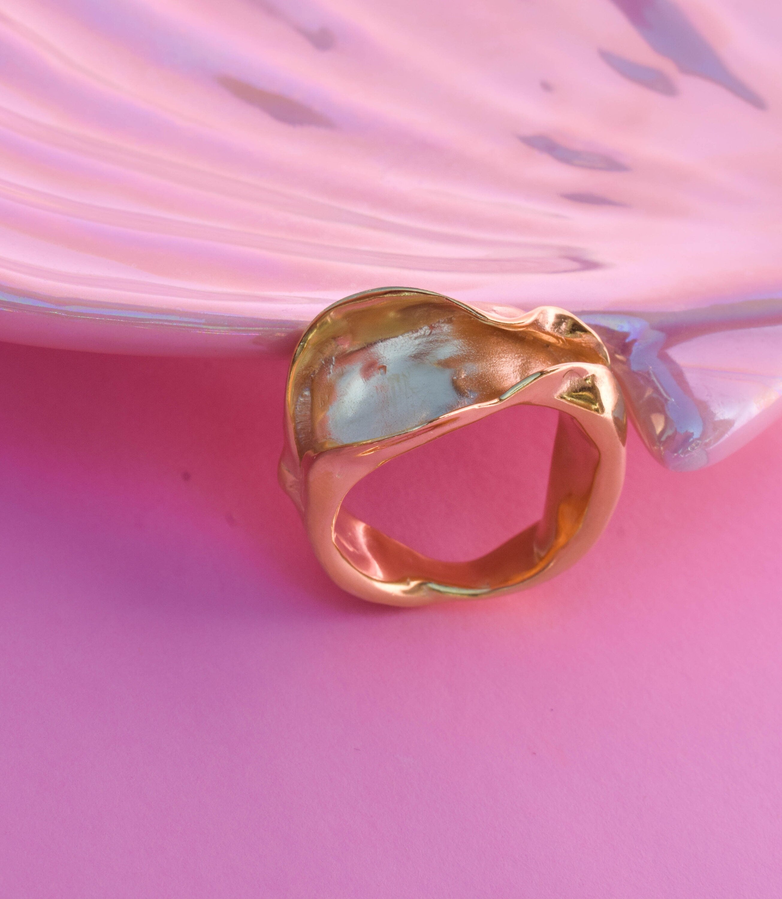 Minimalist ring