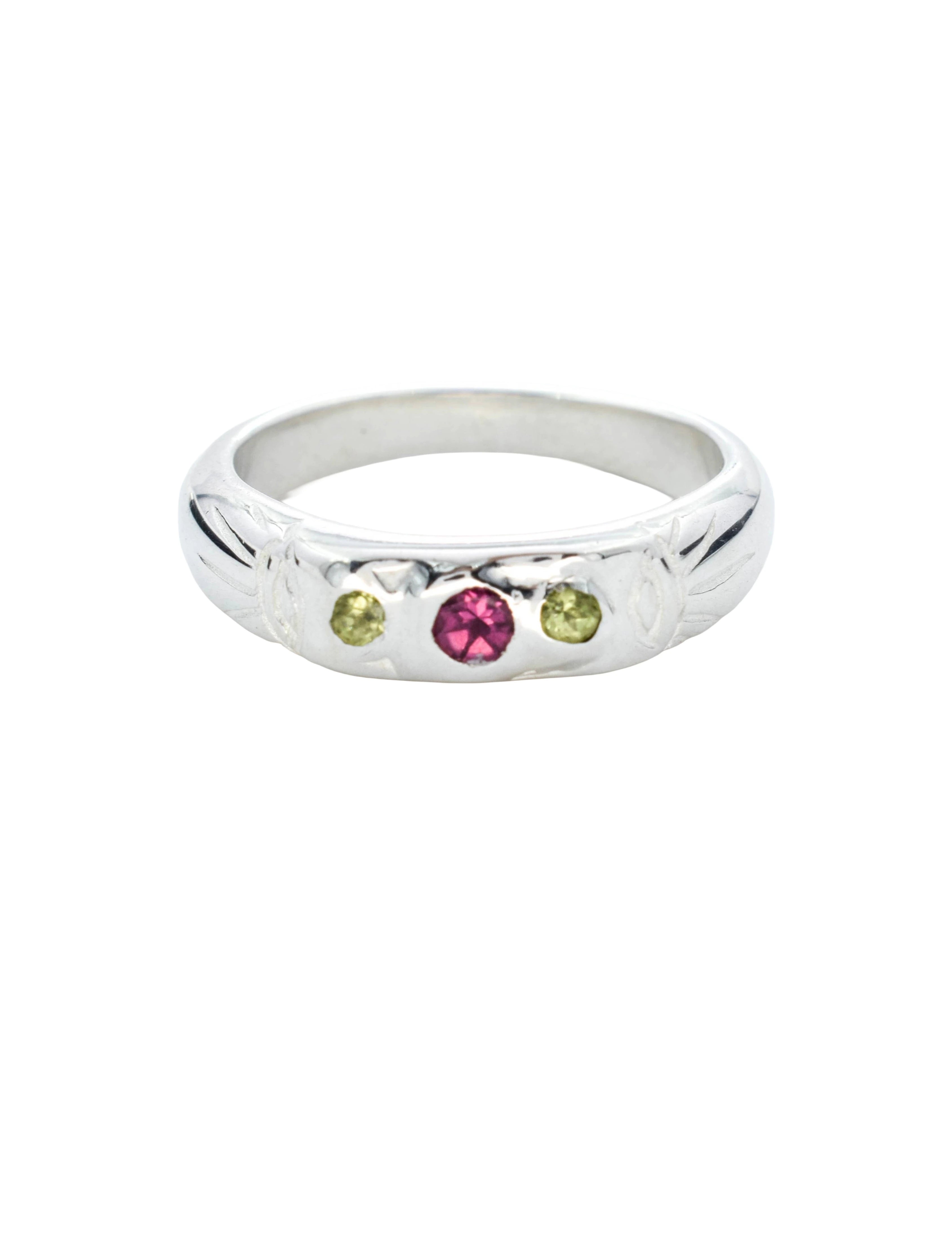 Δαχτυλίδι με τρία πετράδια
