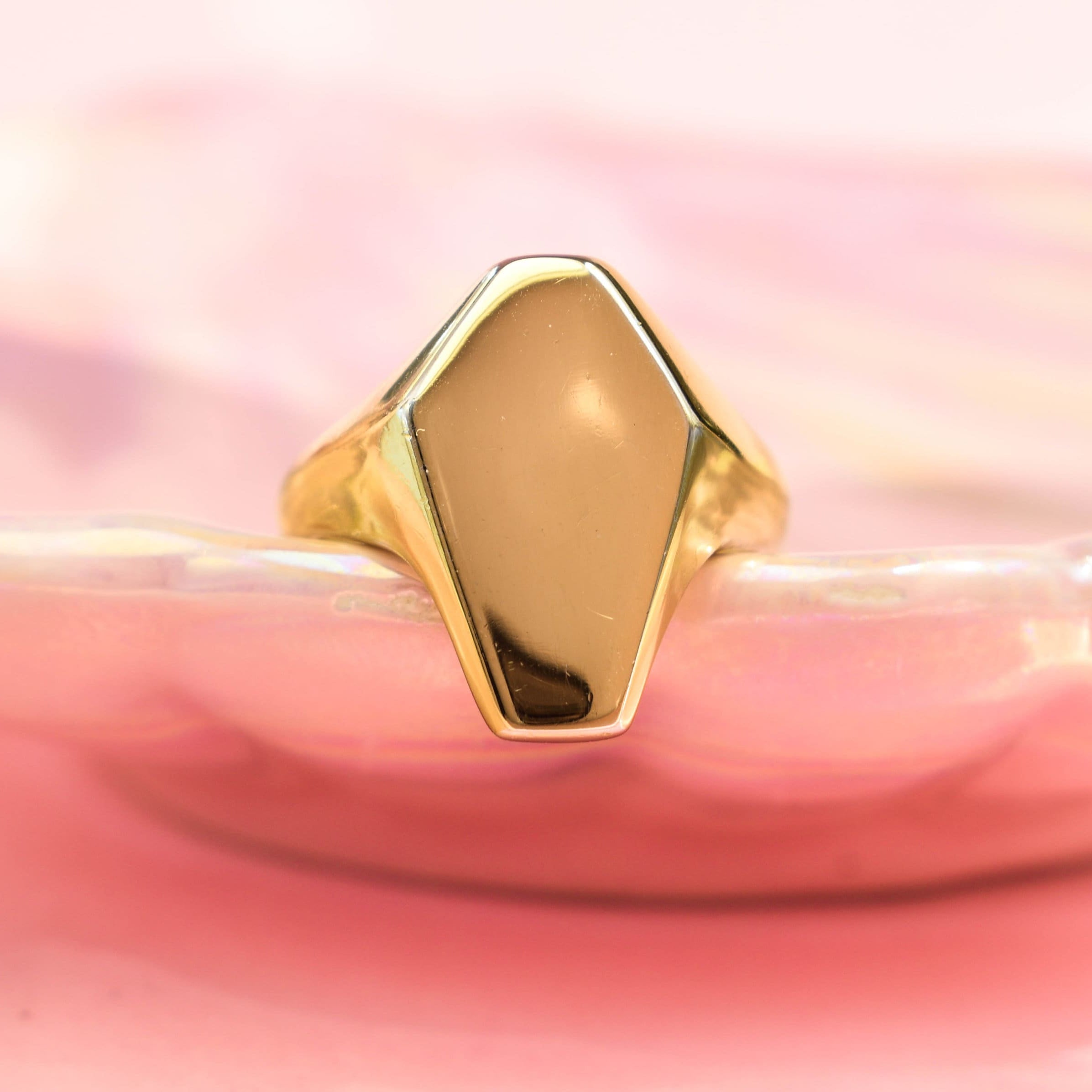 Coffin ring