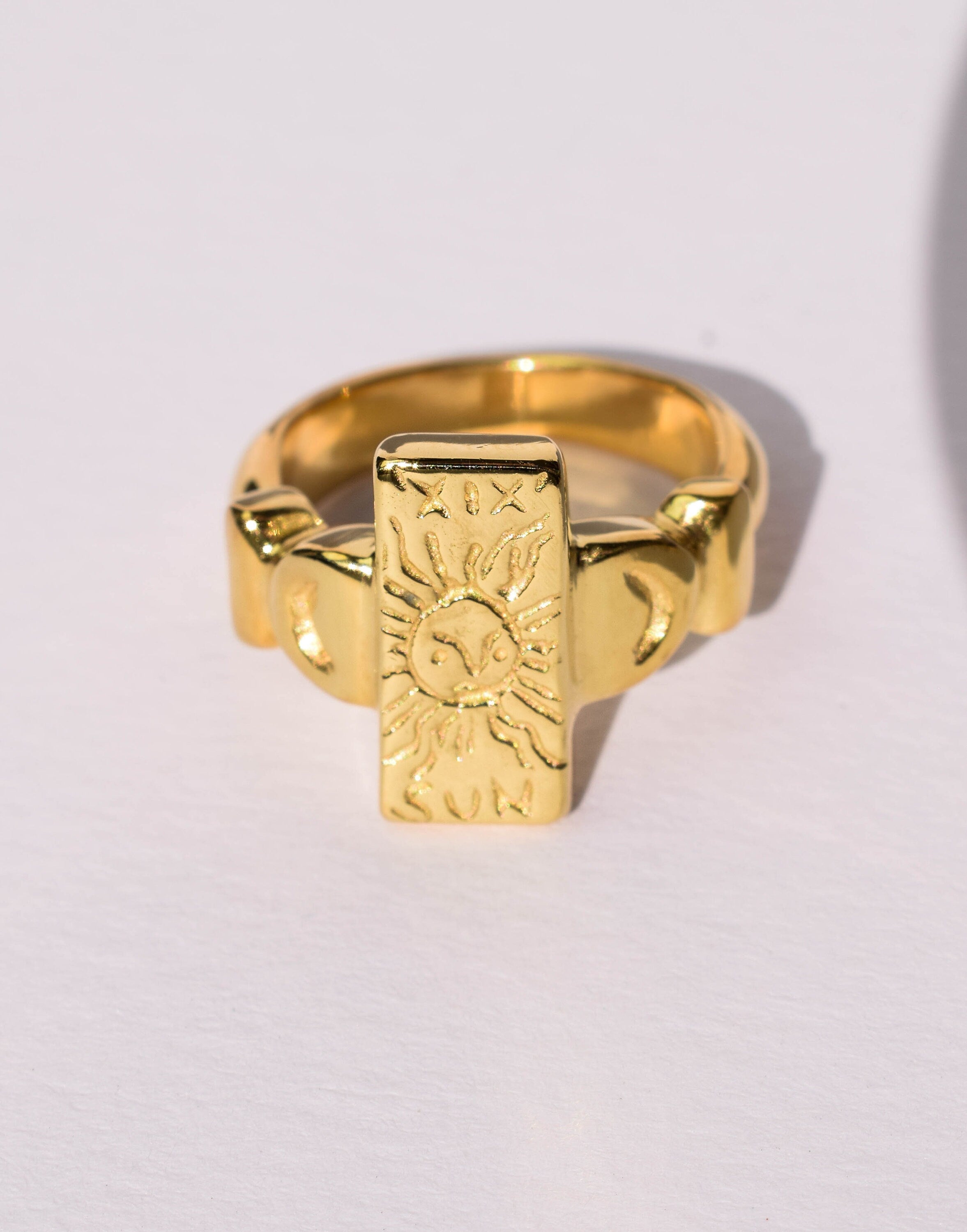 The Sun tarot card ring