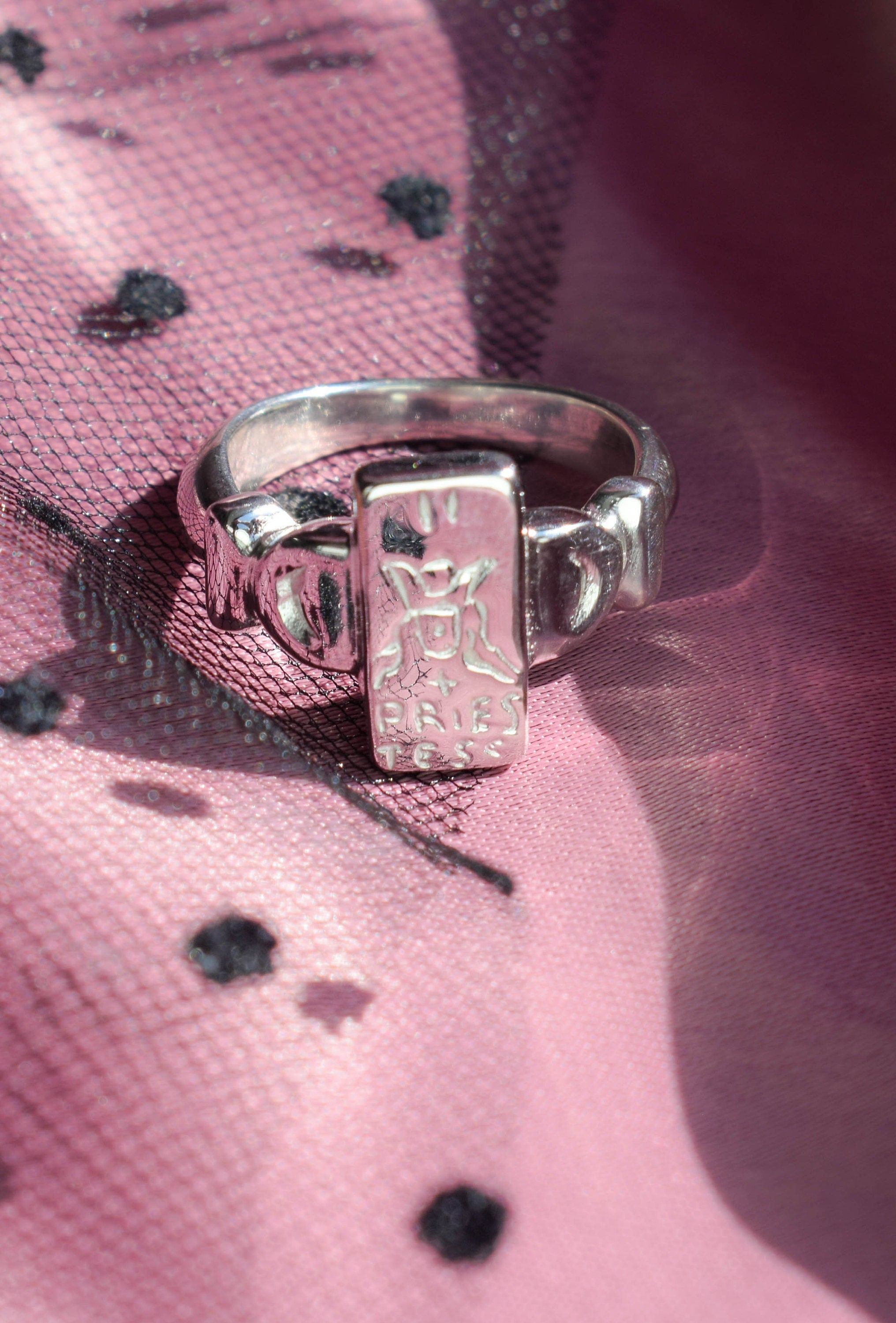 The High Priestess tarot card ring