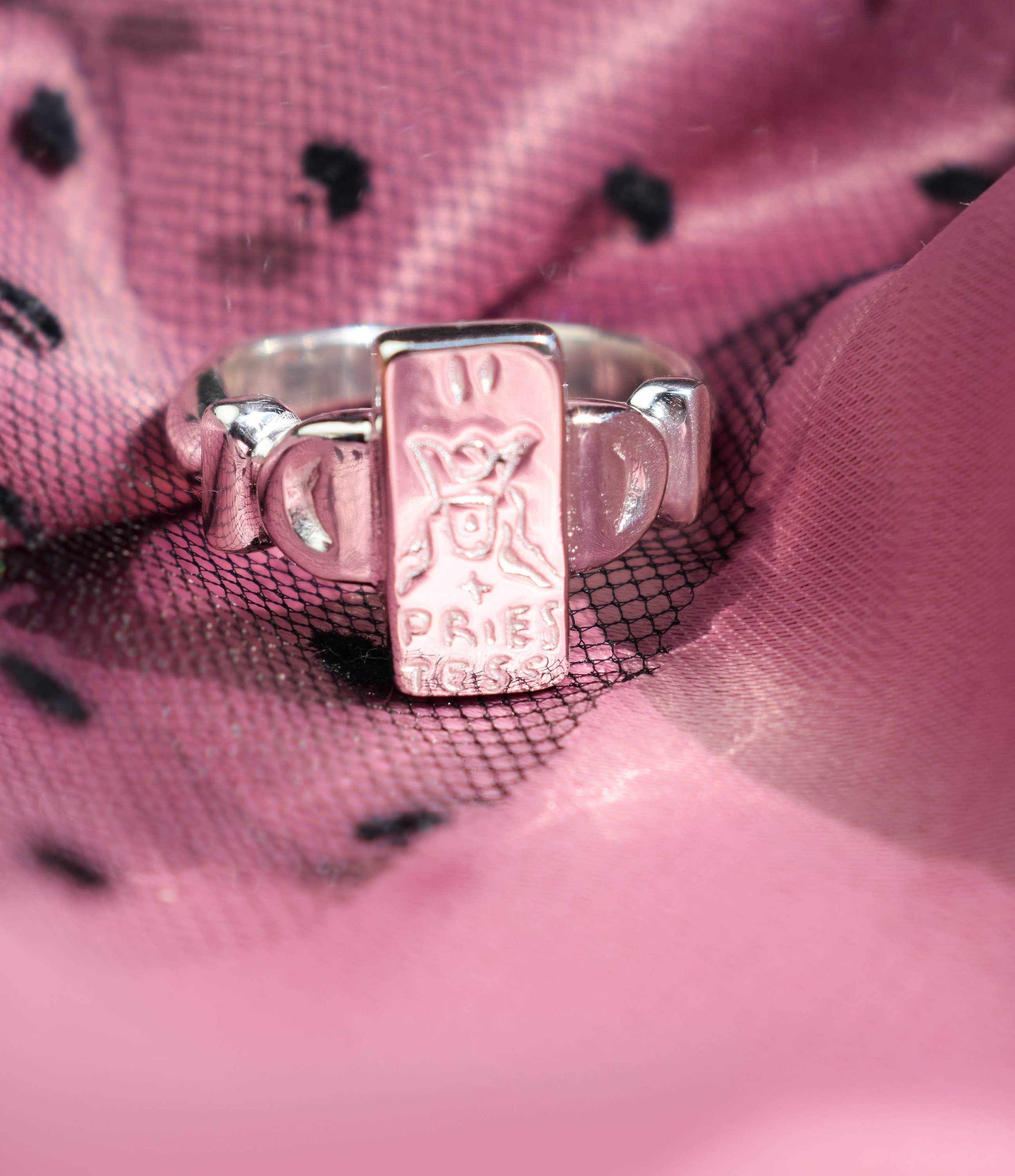 The High Priestess tarot card ring