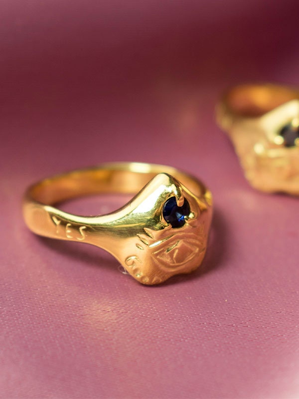 Sapphire witch ring