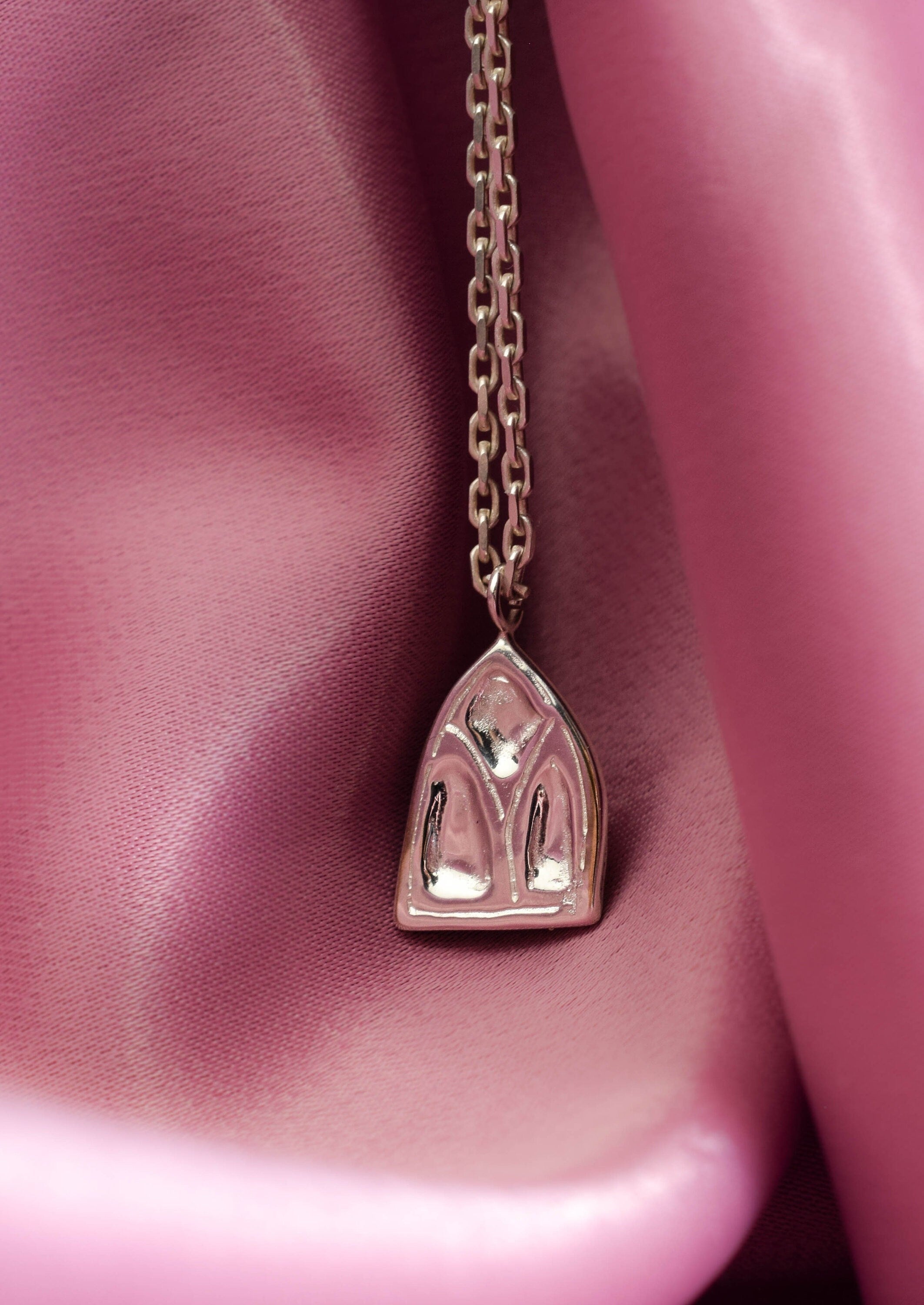 Minimalist goth necklace