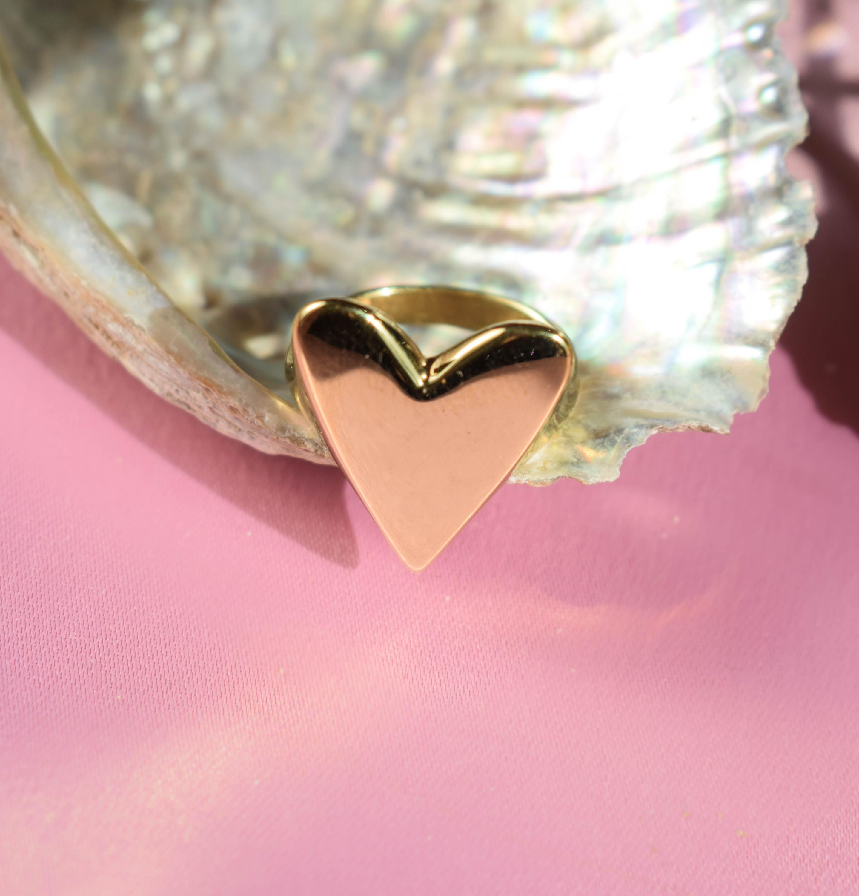 Heart signet ring