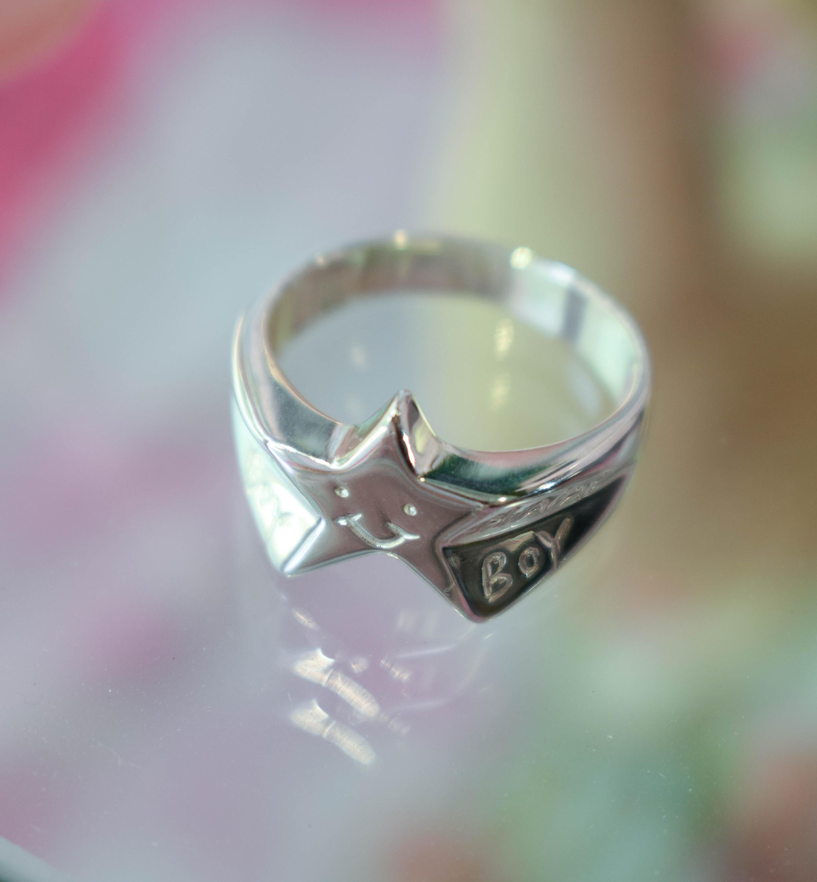 Happy boy star signet ring