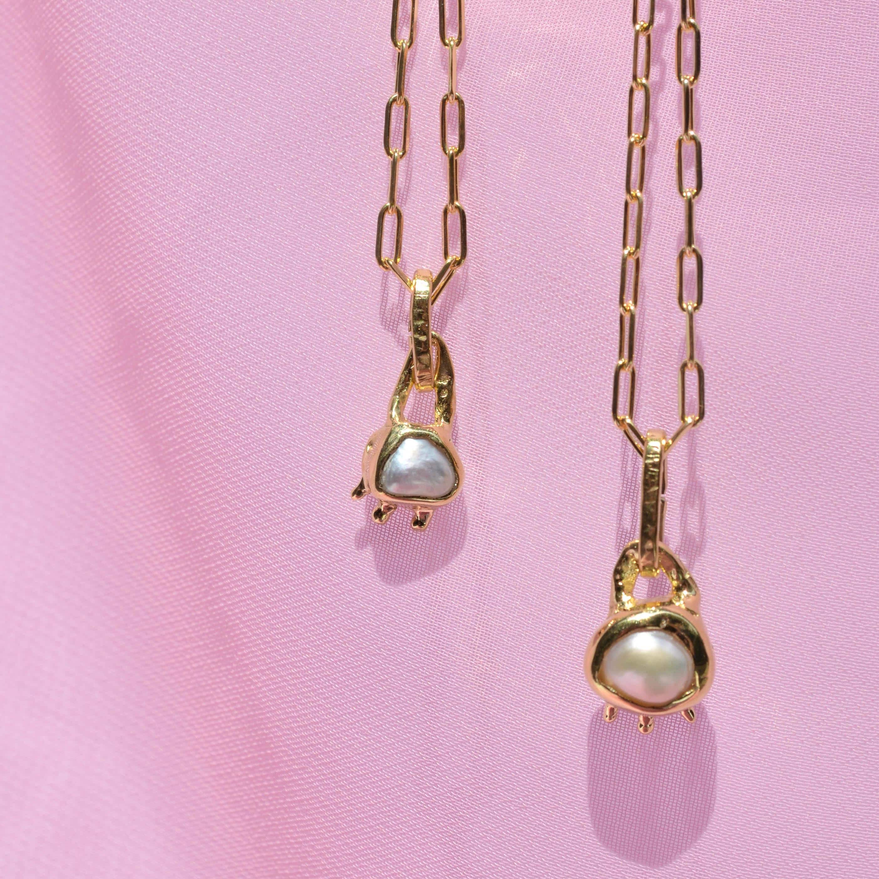 Elegant gold plated pearl necklace